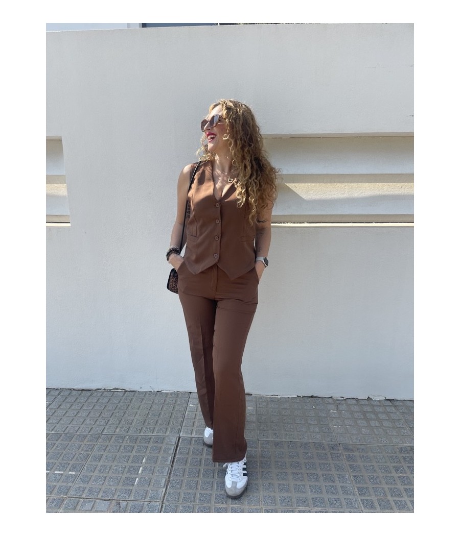 CONJUNTO PANTALÓN Y CHALECO