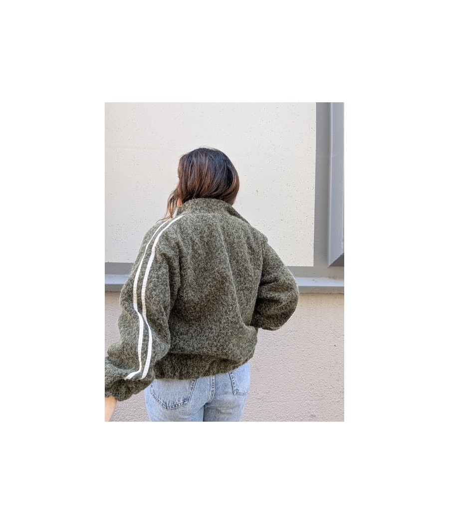 BOMBER CHIC