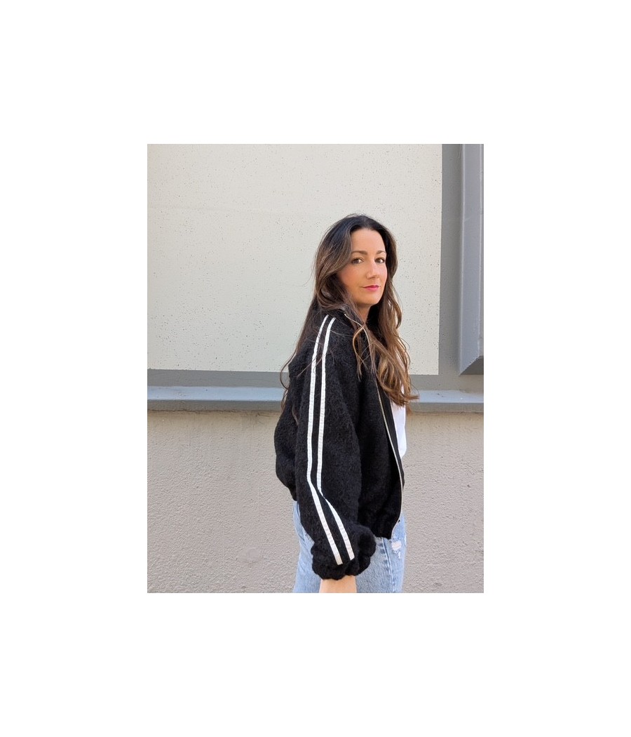 BOMBER CHIC